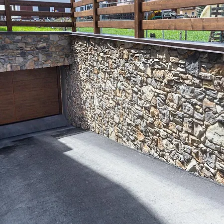 Bondi Chalet St Antoni Ливиньо